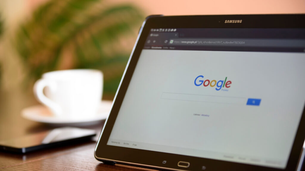 Anahtar kelime araştırması, site içi ve dışı SEO, backlink, teknik optimizasyon ve içerik yönetimi ile arama motorlarında ön sıralara çıkın.
