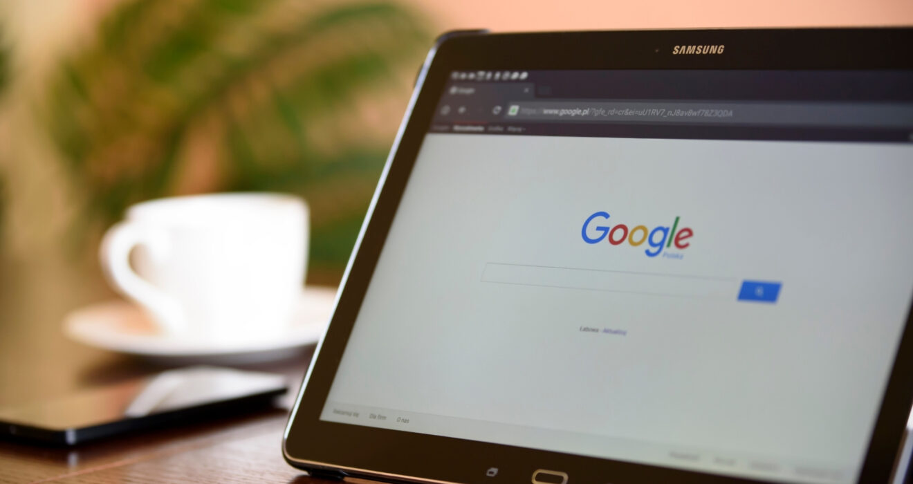 Anahtar kelime araştırması, site içi ve dışı SEO, backlink, teknik optimizasyon ve içerik yönetimi ile arama motorlarında ön sıralara çıkın.